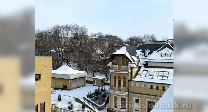 Санаторий Целебный Нарзан Кисловодск. Романтический Люкс